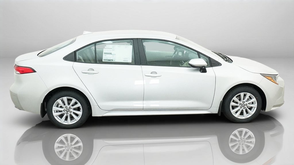 2027 Toyota Corolla LE