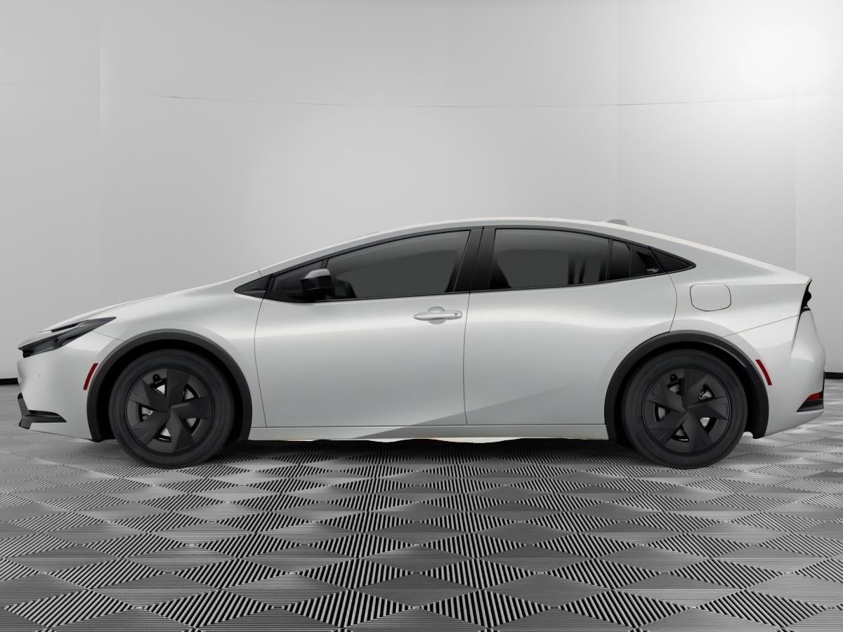 2027 Toyota Prius Plug-In LE