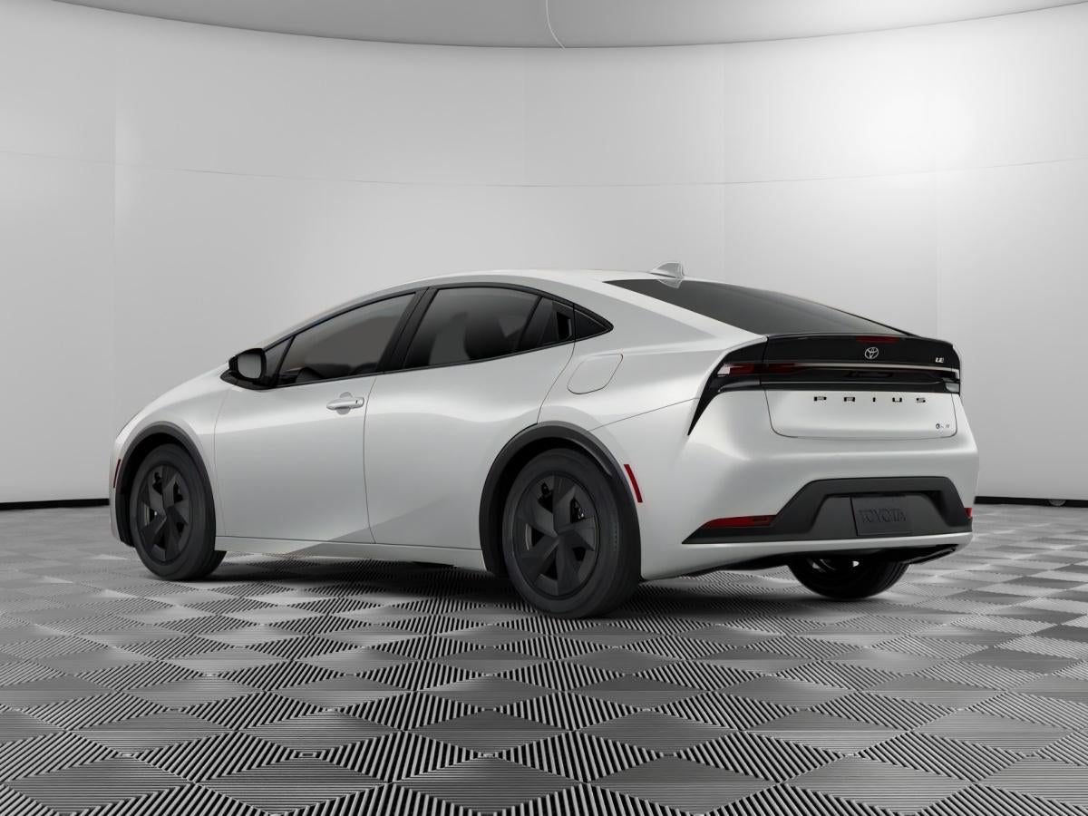2027 Toyota Prius Plug-In LE