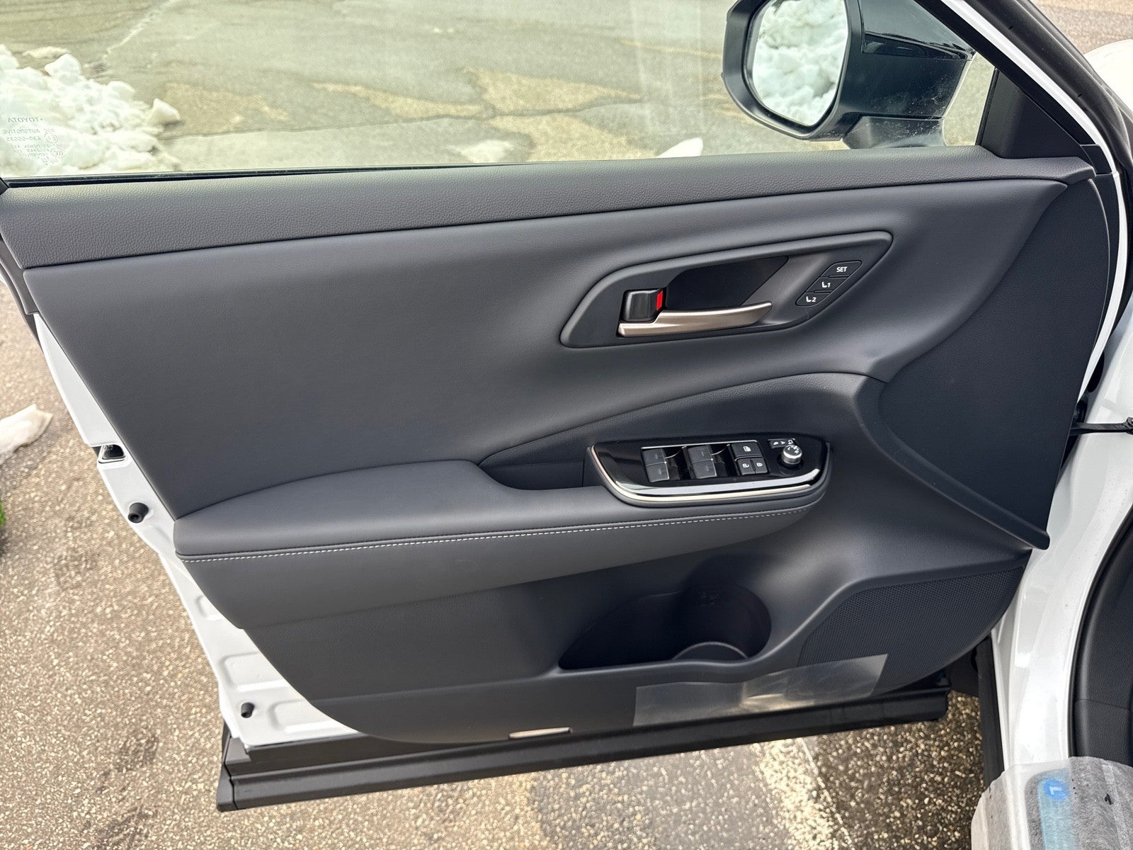 2026 Toyota Crown 4DR AWD PLATINUM