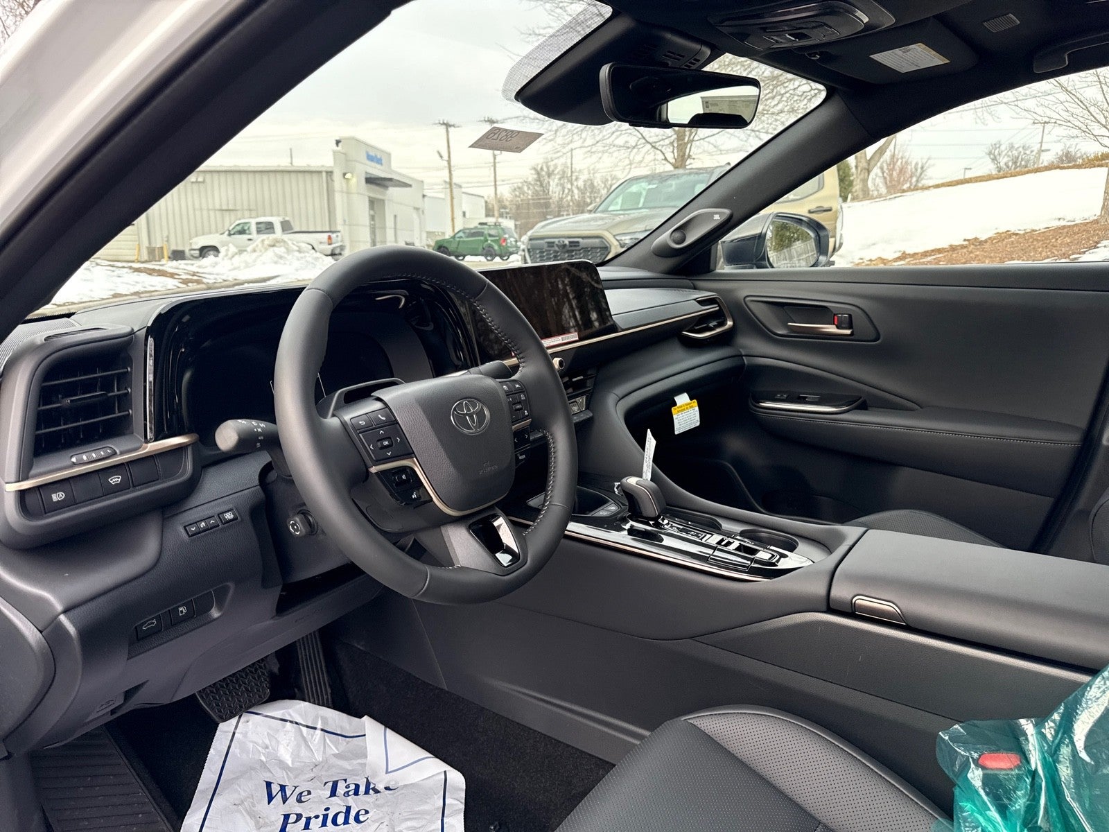 2026 Toyota Crown 4DR AWD PLATINUM