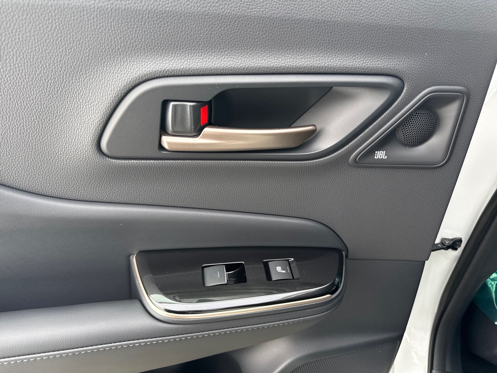 2026 Toyota Crown 4DR AWD PLATINUM