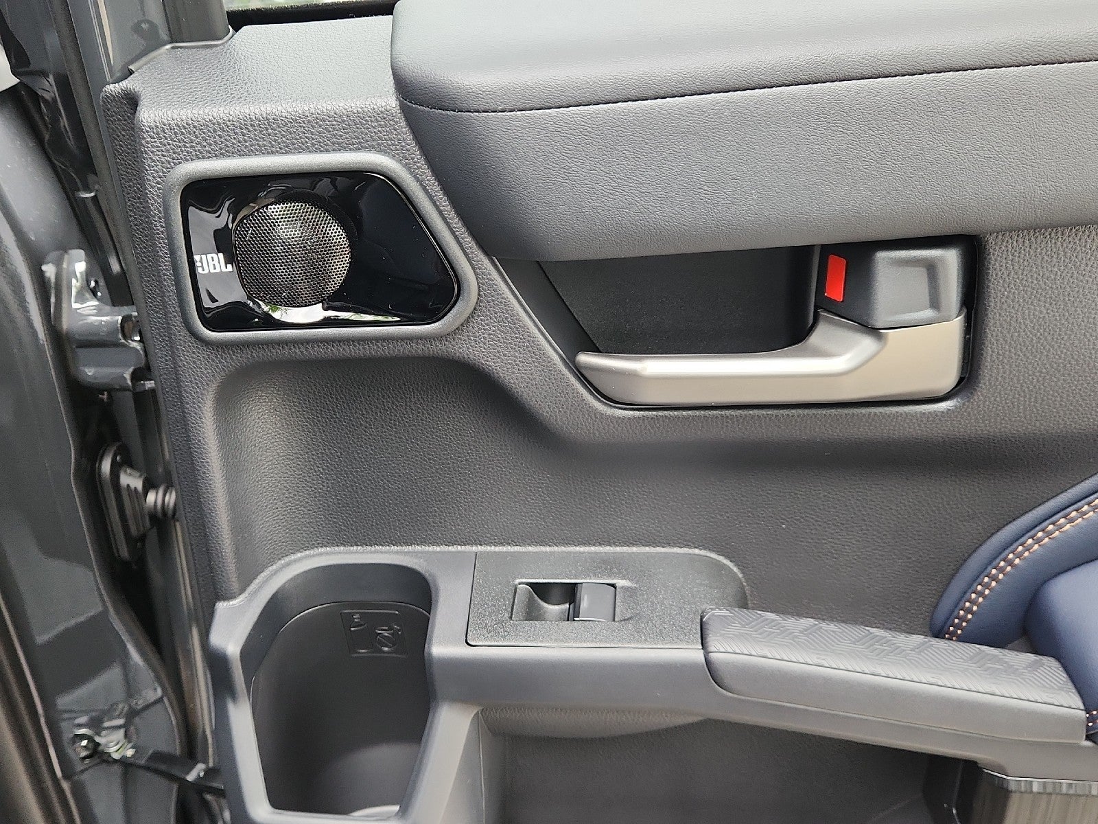 2026 Toyota 4Runner i-FORCE MAX Platinum