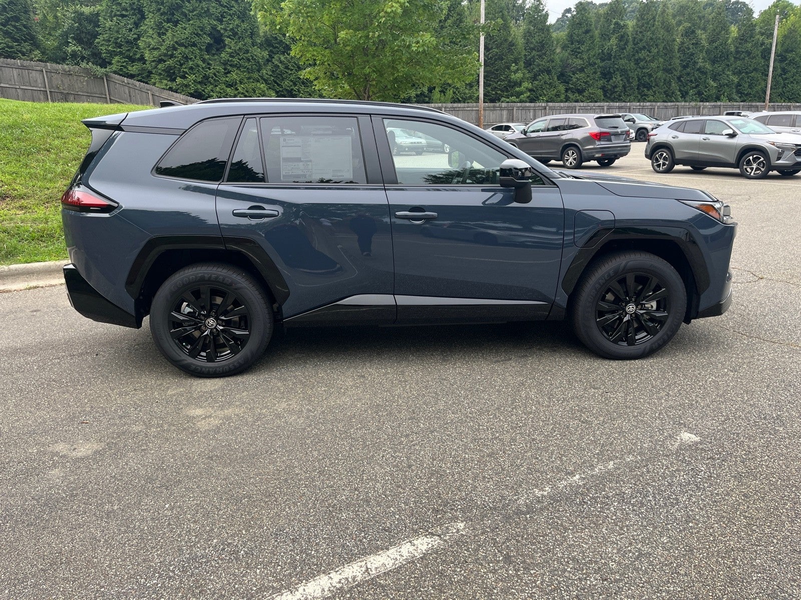 2026 Toyota RAV4 Plug-In Hybrid 4DR SE