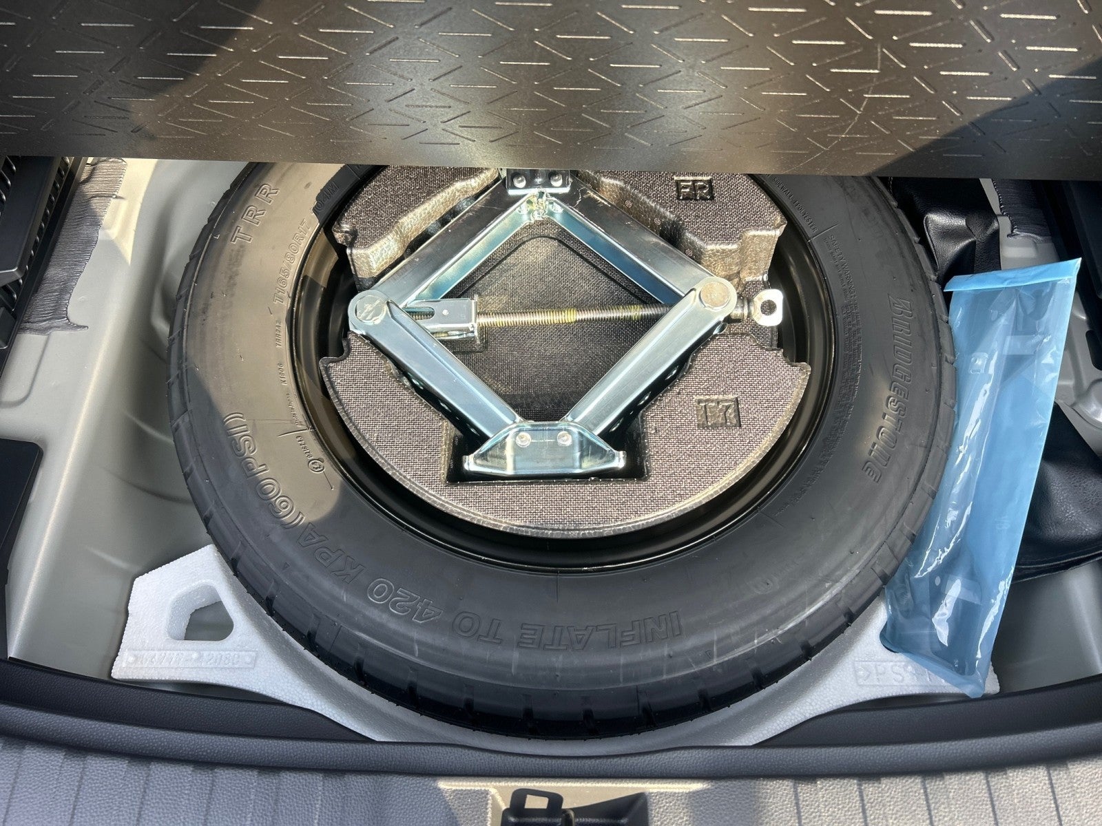 2025 Toyota RAV4 Hybrid Hybrid XLE