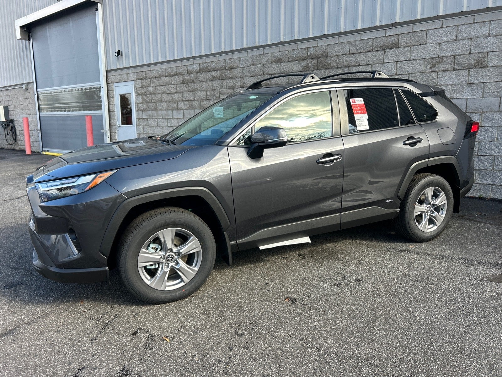 2025 Toyota RAV4 Hybrid Hybrid XLE