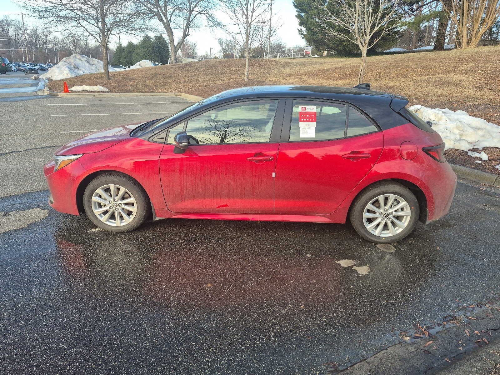 2026 Toyota Corolla Hatchback SE