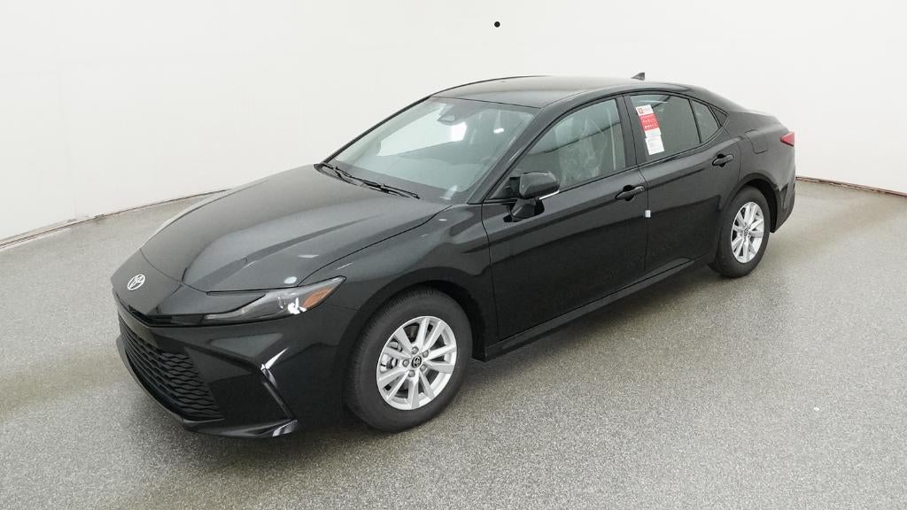 2026 Toyota Camry LE Hybrid's photo
