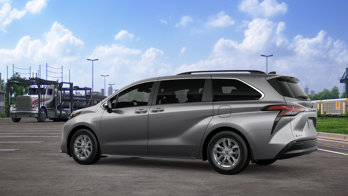 2026 Toyota Sienna LE