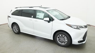 2026 Toyota Sienna XLE