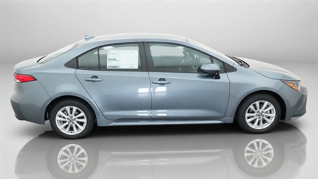 2027 Toyota Corolla LE