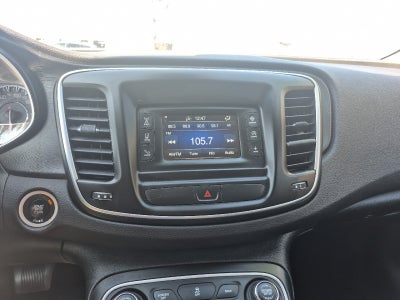 2015 Chrysler 200 LX