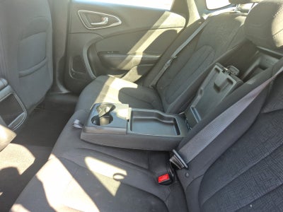 2015 Chrysler 200 LX