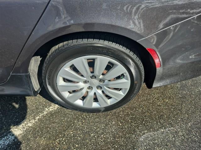 2015 Chrysler 200 LX