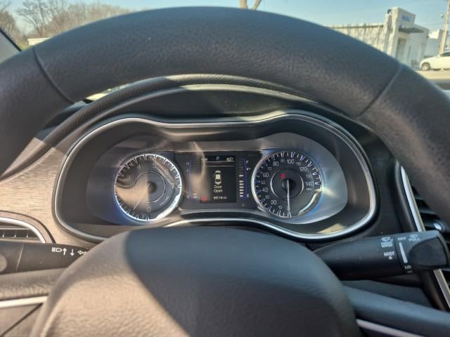 2015 Chrysler 200 LX