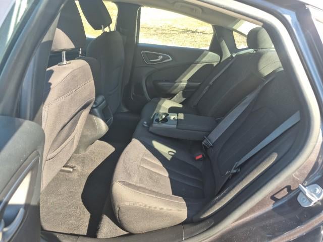 2015 Chrysler 200 LX