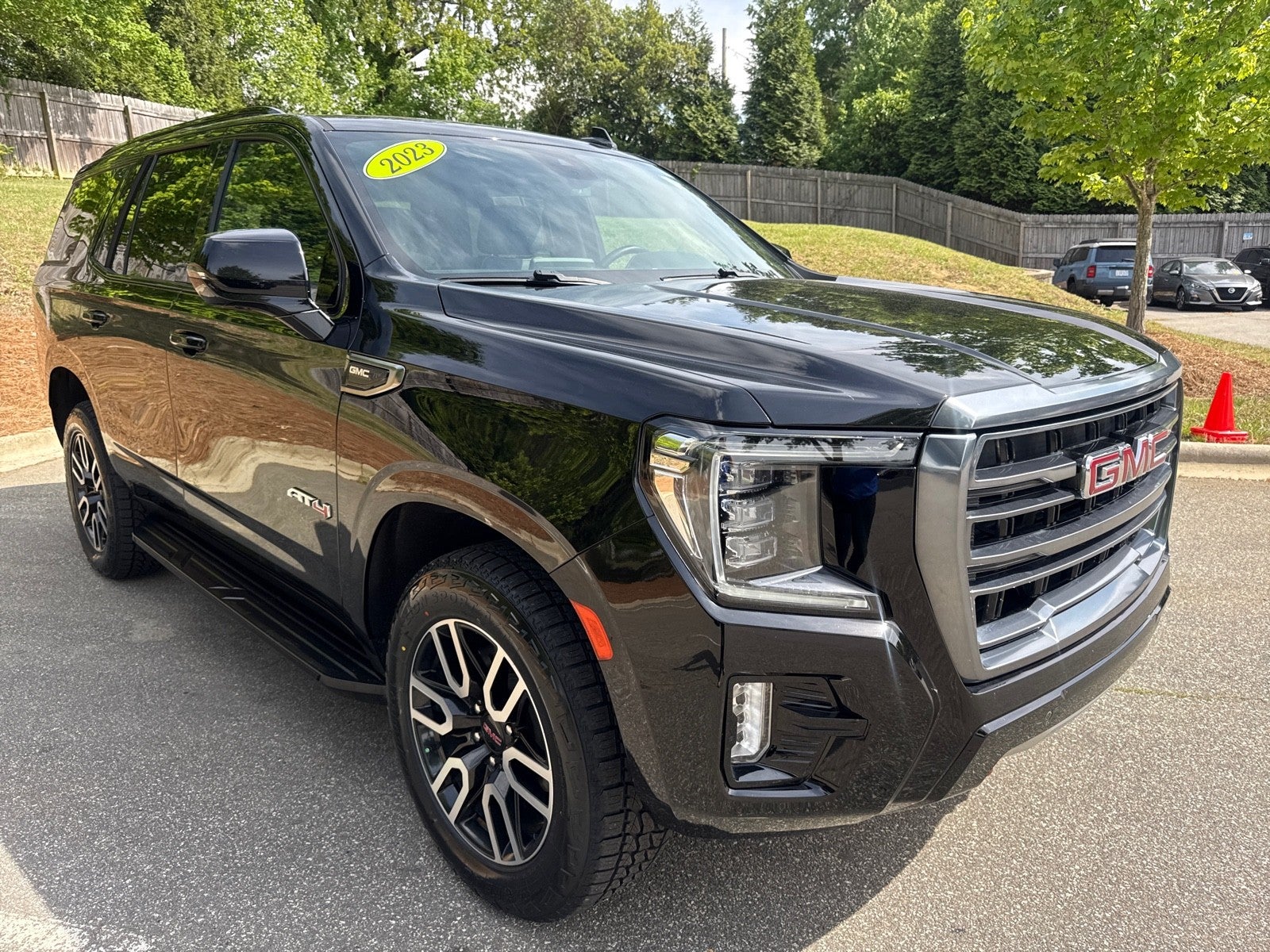 2023 GMC Yukon 4WD AT4's photo