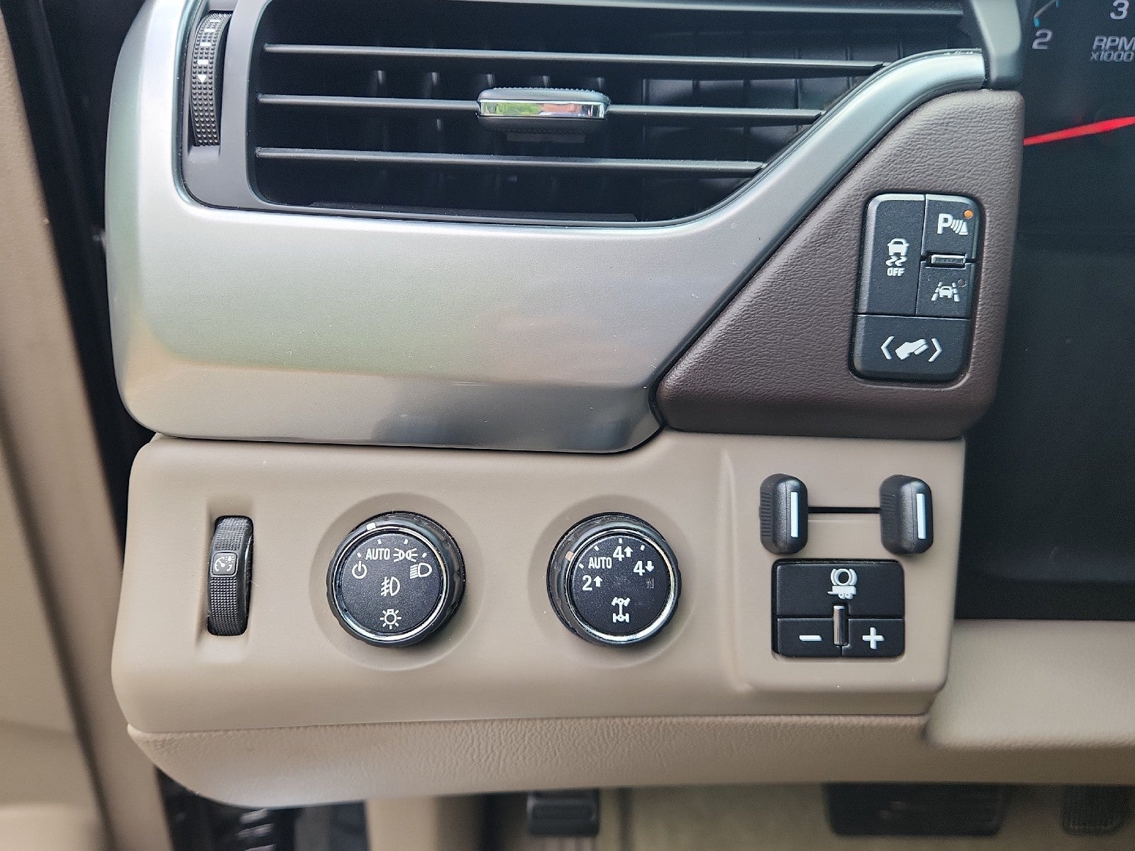2016 Chevrolet Suburban LT