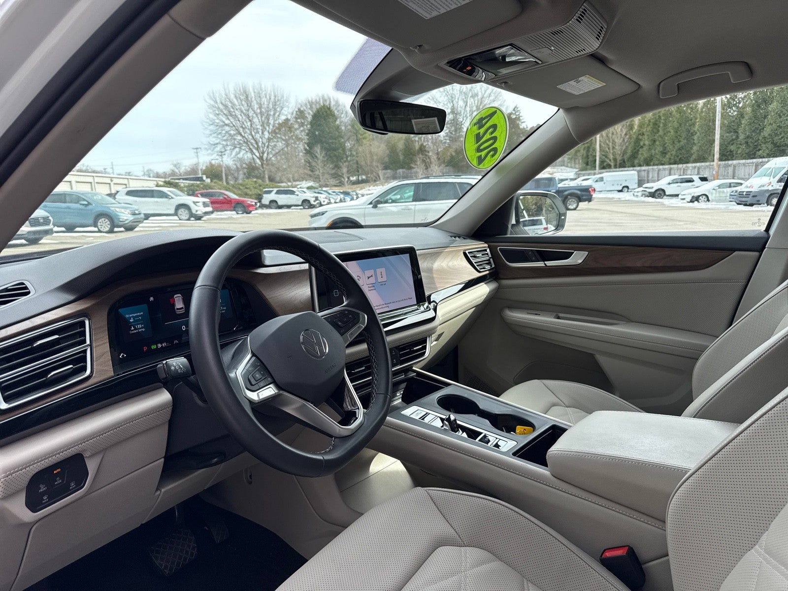 2024 Volkswagen Atlas 2.0T SE