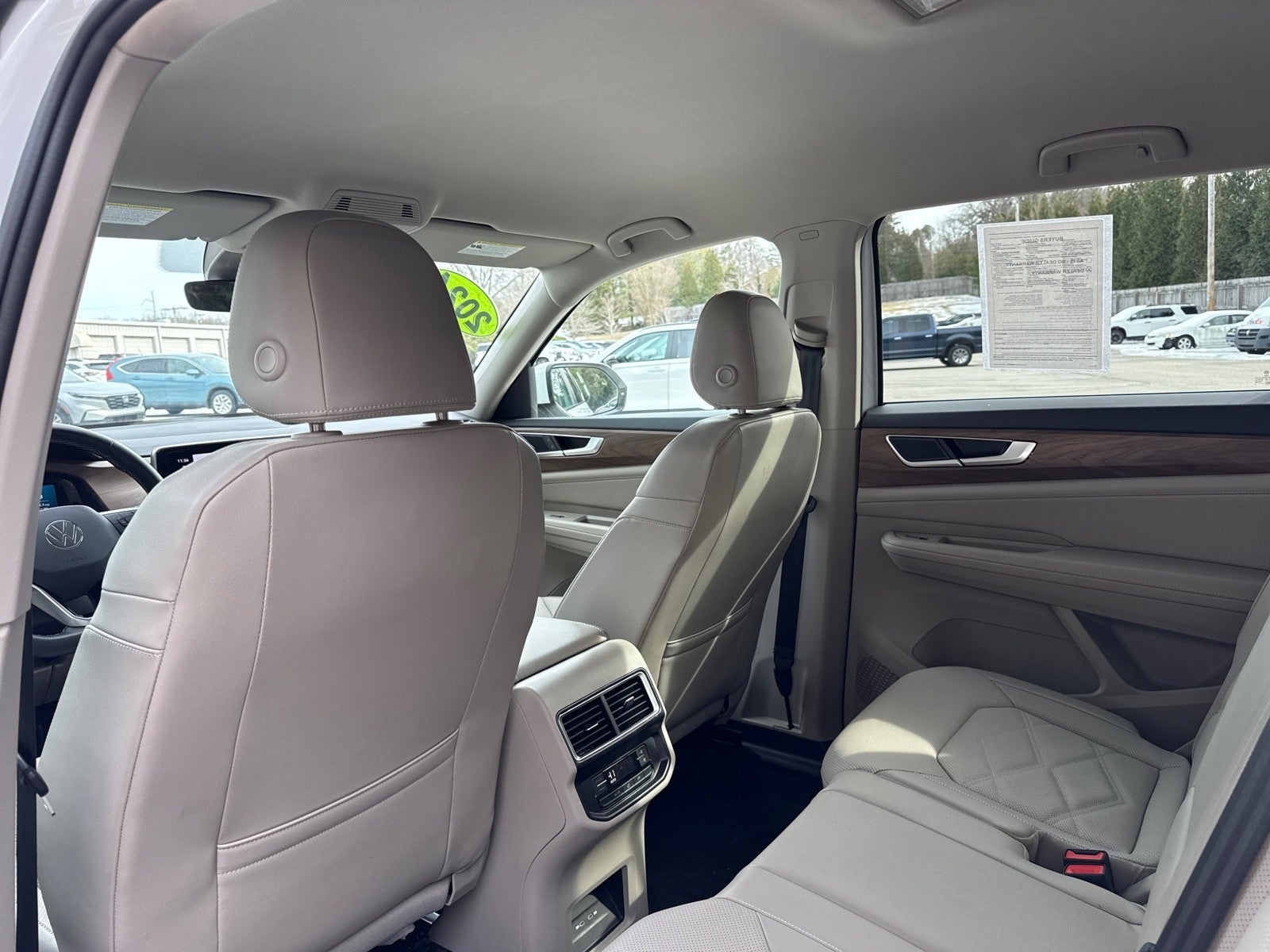 2024 Volkswagen Atlas 2.0T SE