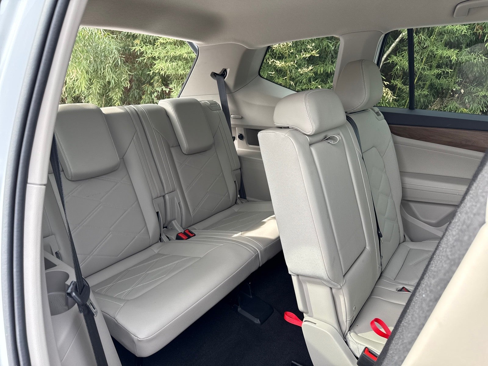 2024 Volkswagen Atlas 2.0T SE