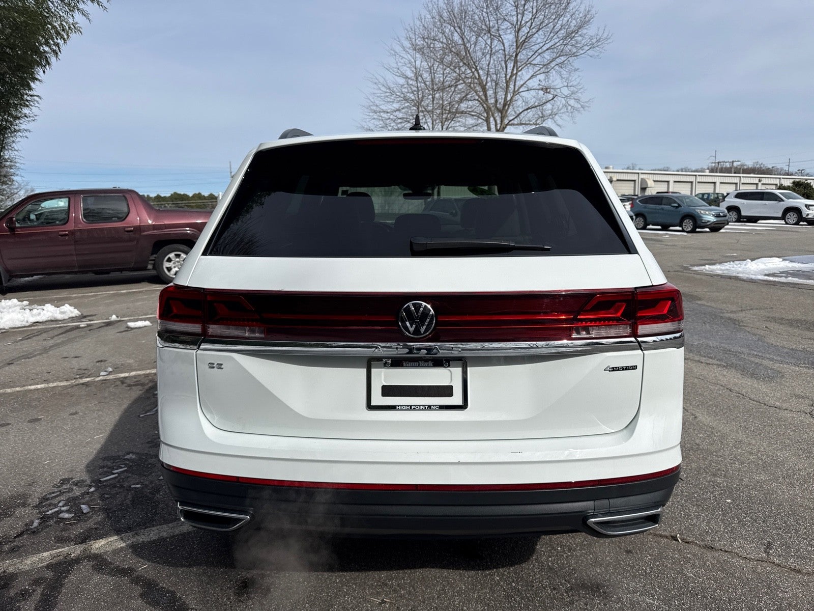 2024 Volkswagen Atlas 2.0T SE