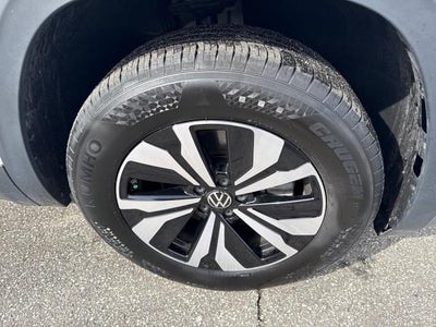 2024 Volkswagen Atlas 2.0T SE