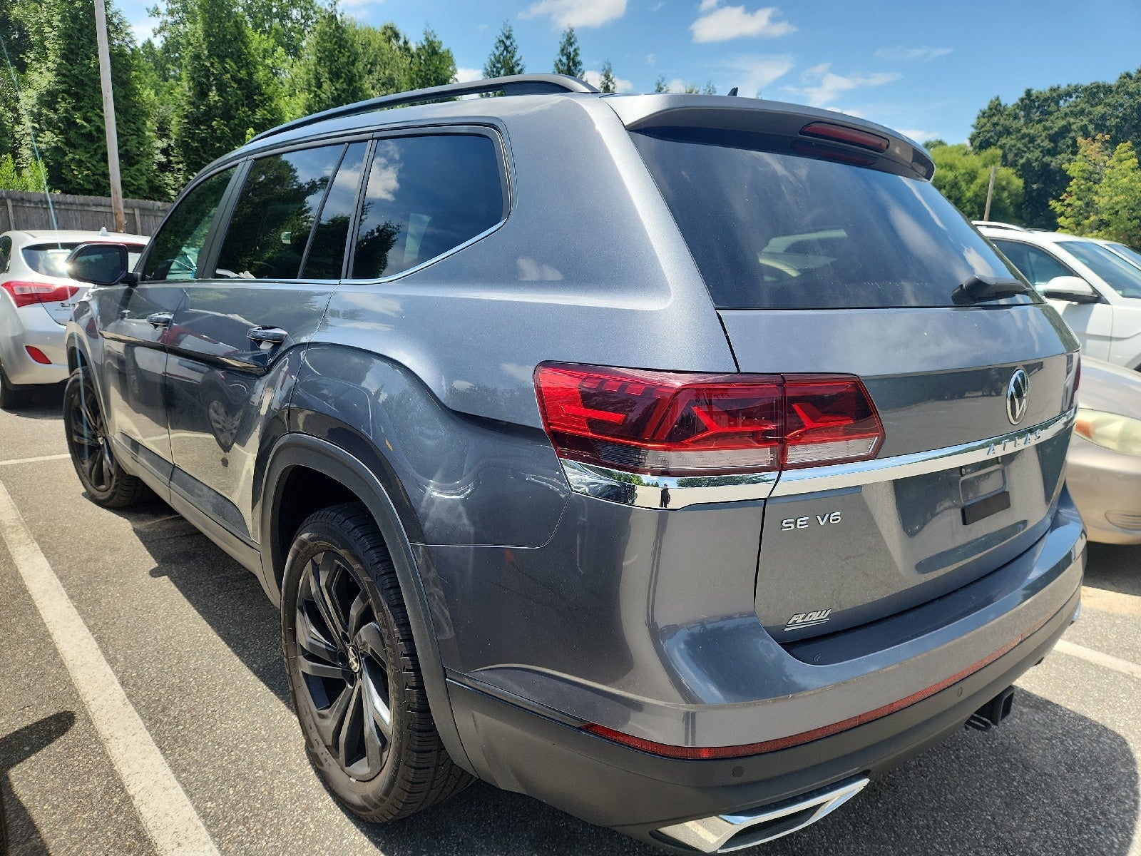 2022 Volkswagen Atlas 3.6L V6 SE w/Technology