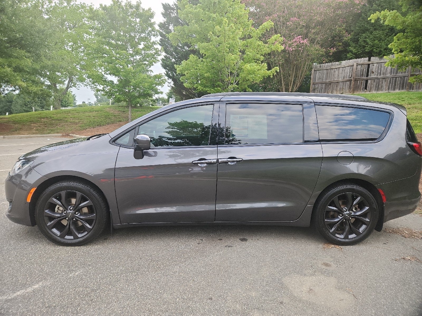 2020 Chrysler Pacifica Touring L