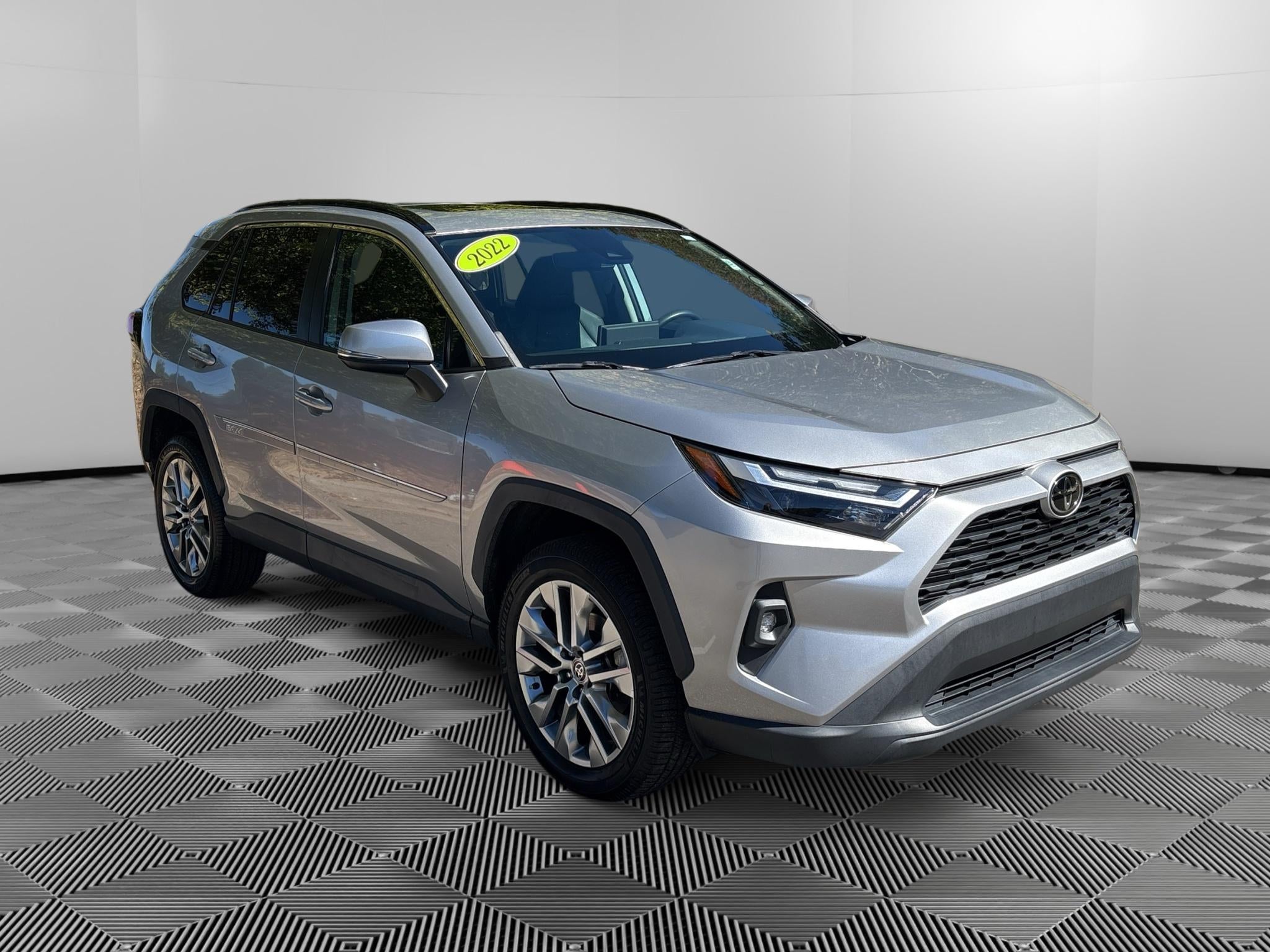2022 Toyota RAV4 XLE Premium