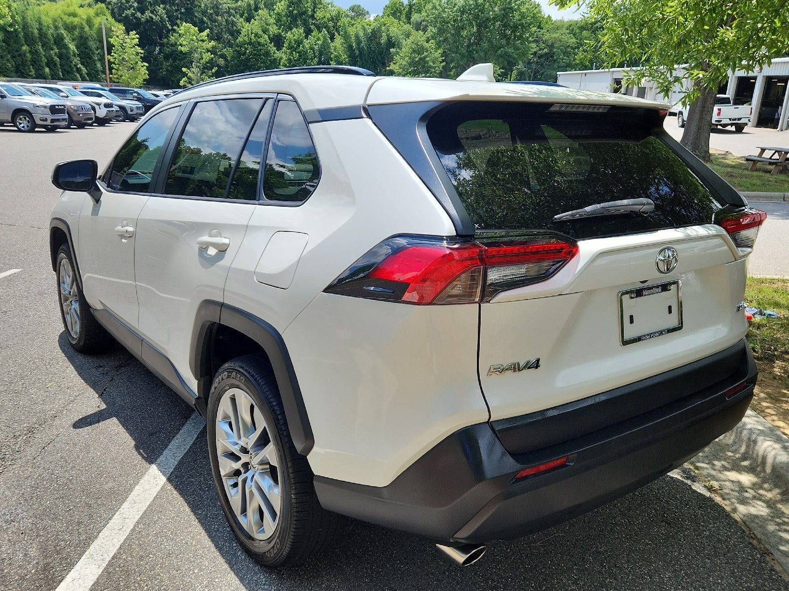 2022 Toyota RAV4 XLE Premium