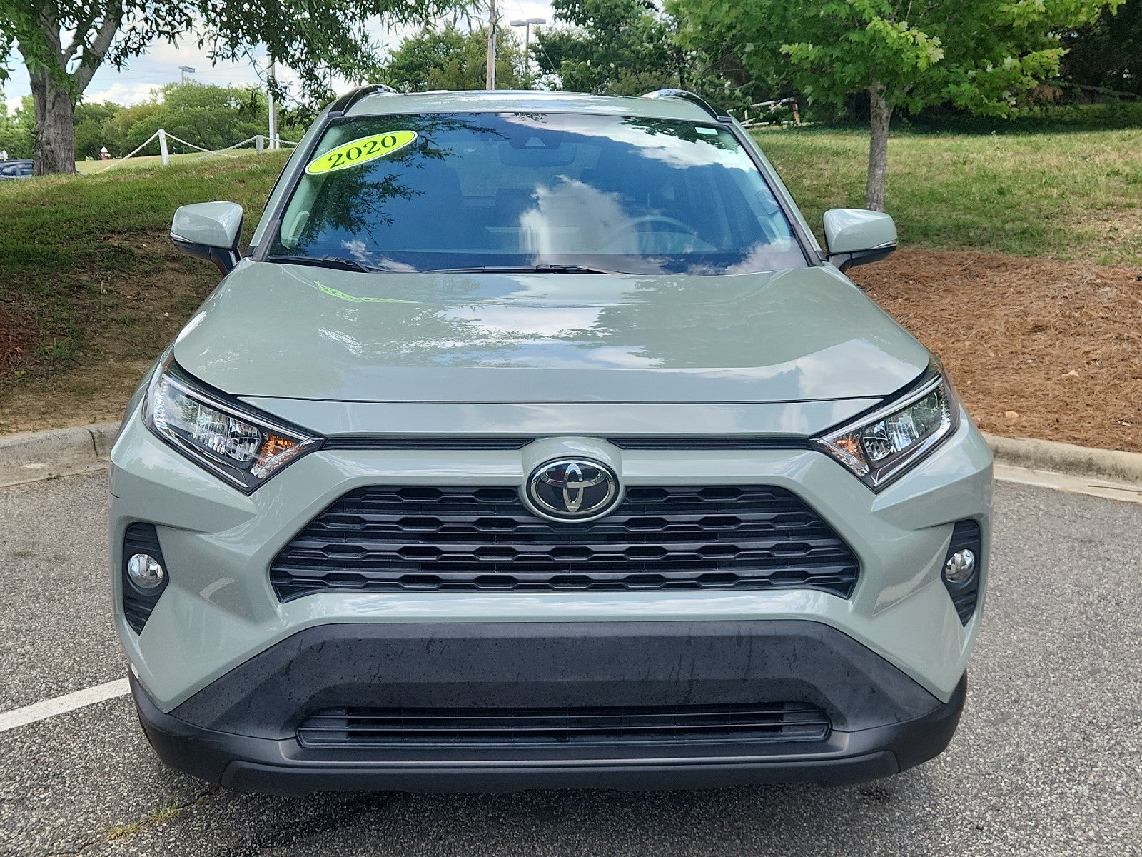 2020 Toyota RAV4 XLE Premium