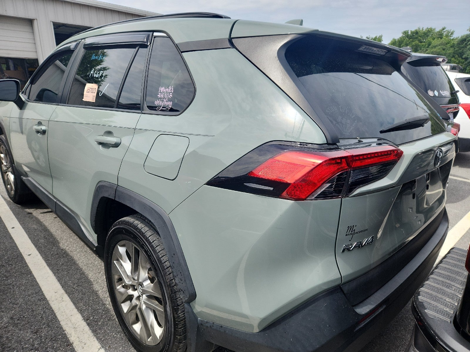 2020 Toyota RAV4 XLE Premium