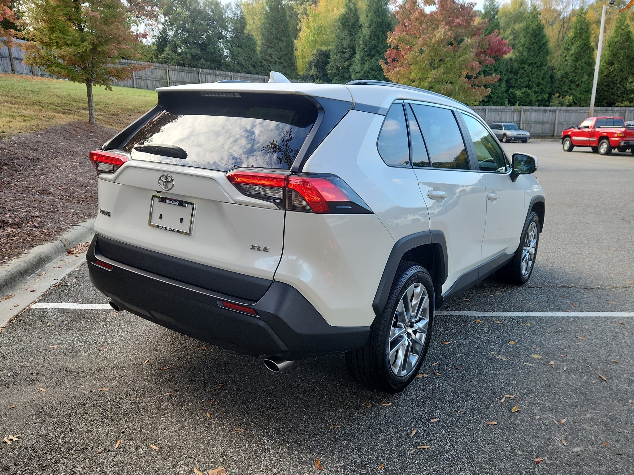 2022 Toyota RAV4 XLE Premium