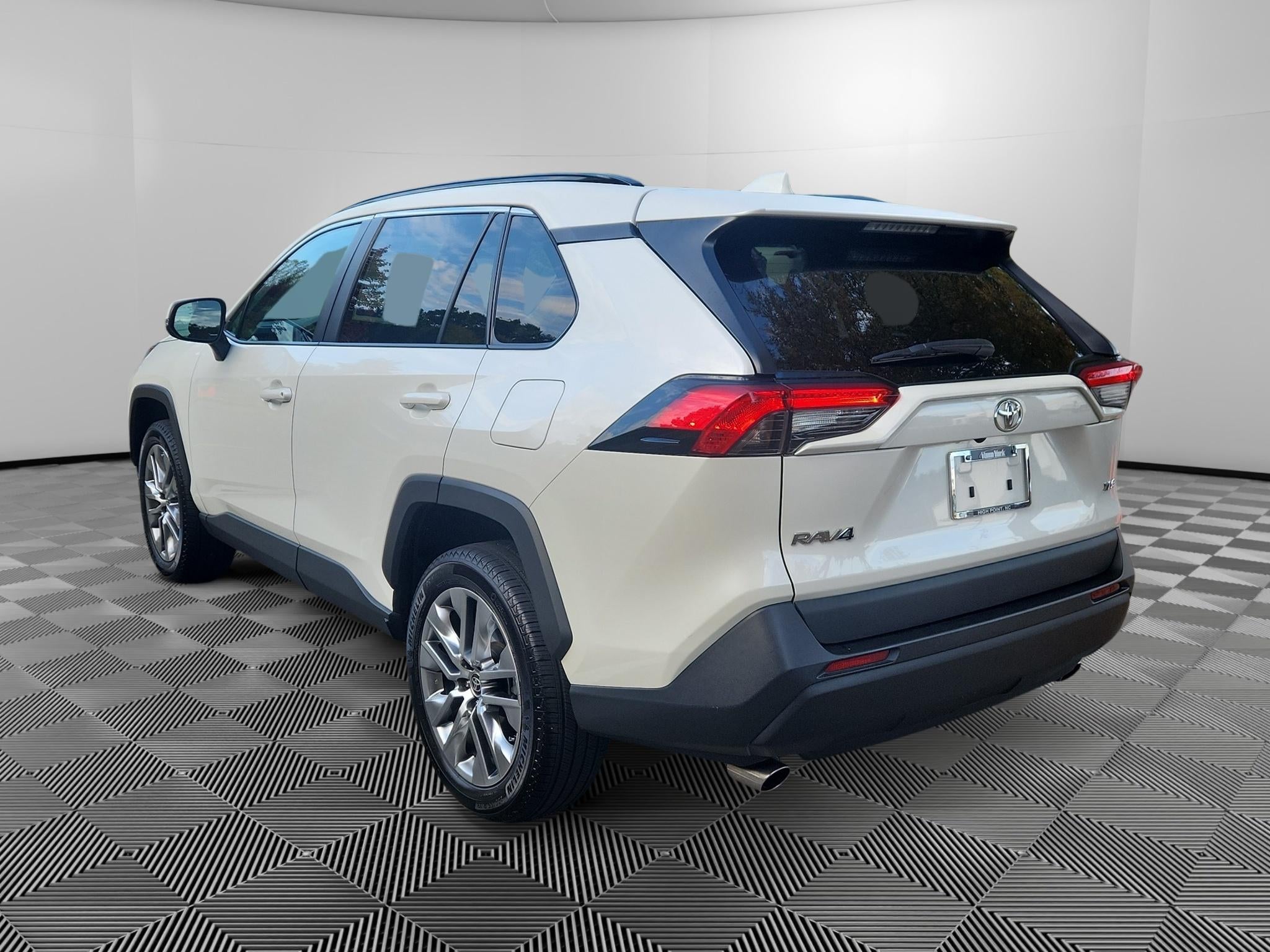 2022 Toyota RAV4 XLE Premium