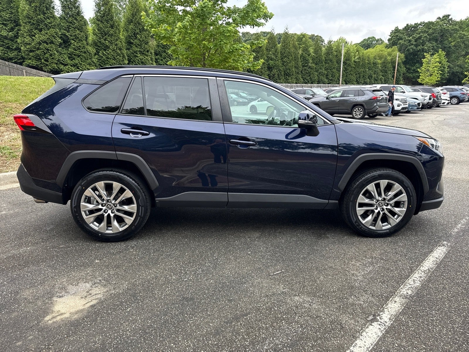 2022 Toyota RAV4 XLE Premium