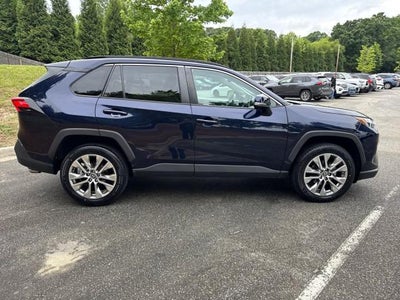 2022 Toyota RAV4 XLE Premium