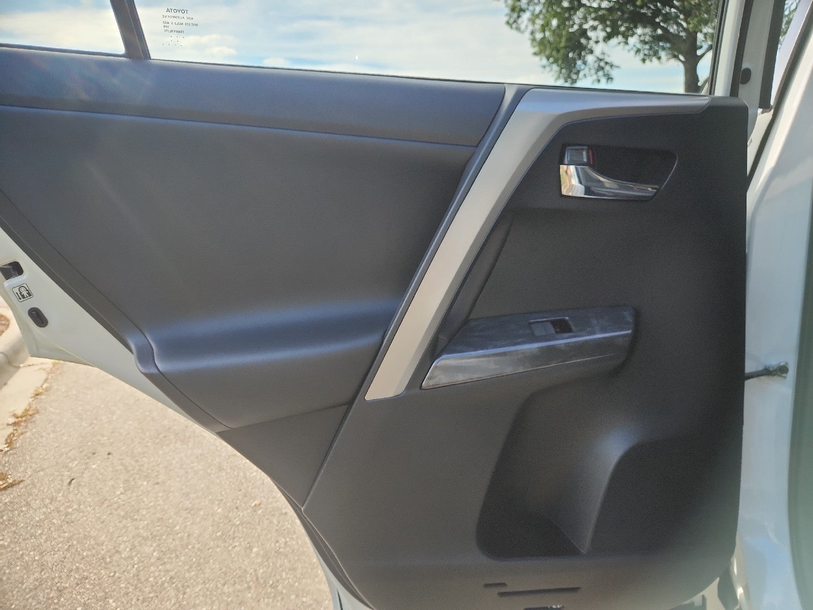 2017 Toyota RAV4 Platinum