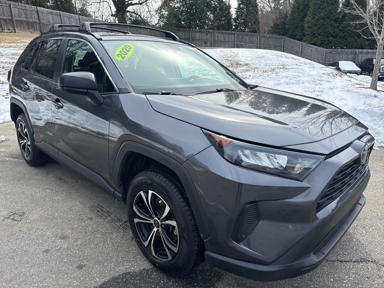 2020 Toyota RAV4 LE