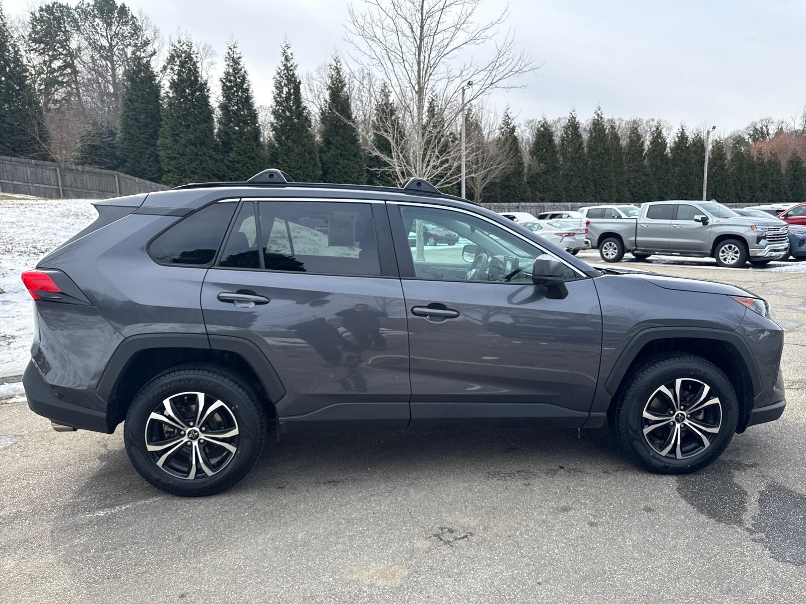 2020 Toyota RAV4 LE