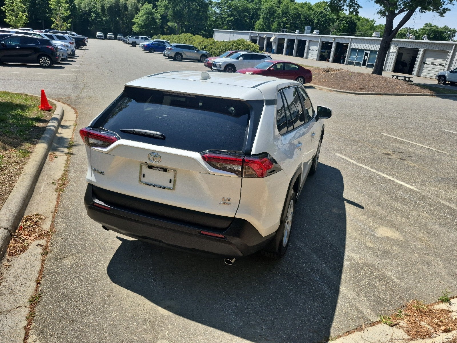 2025 Toyota RAV4 LE