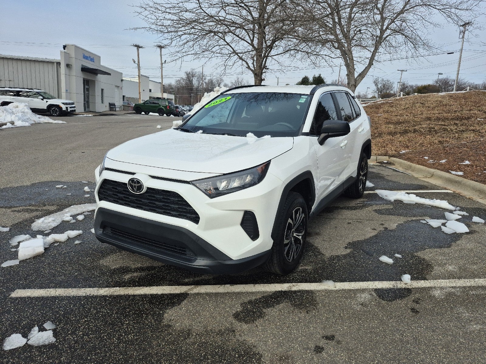 2021 Toyota RAV4 LE