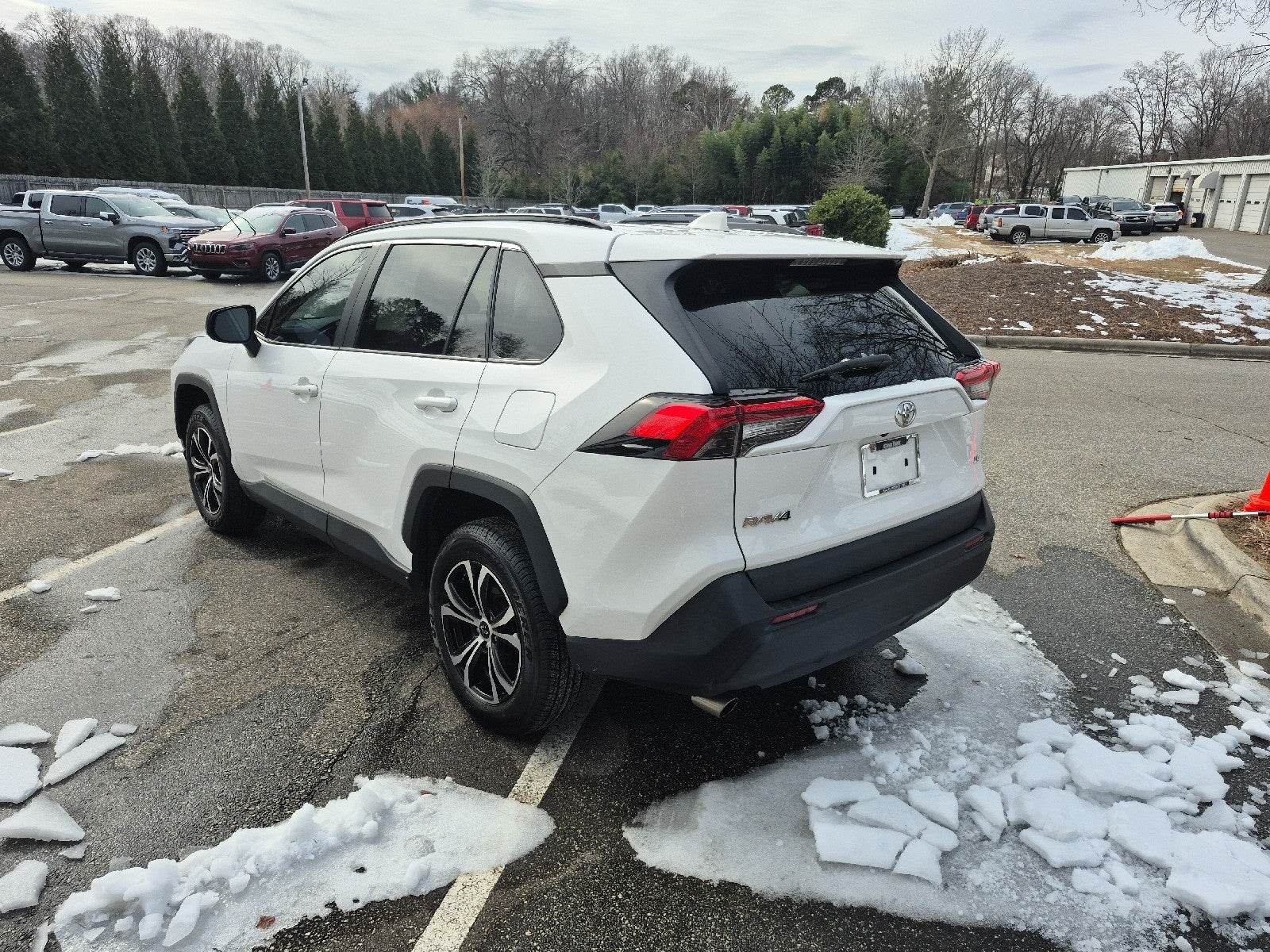 2021 Toyota RAV4 LE