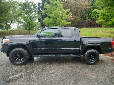2022 Toyota Tacoma 4WD SR