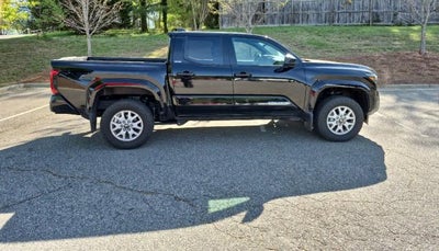 2025 Toyota Tacoma 4WD SR5