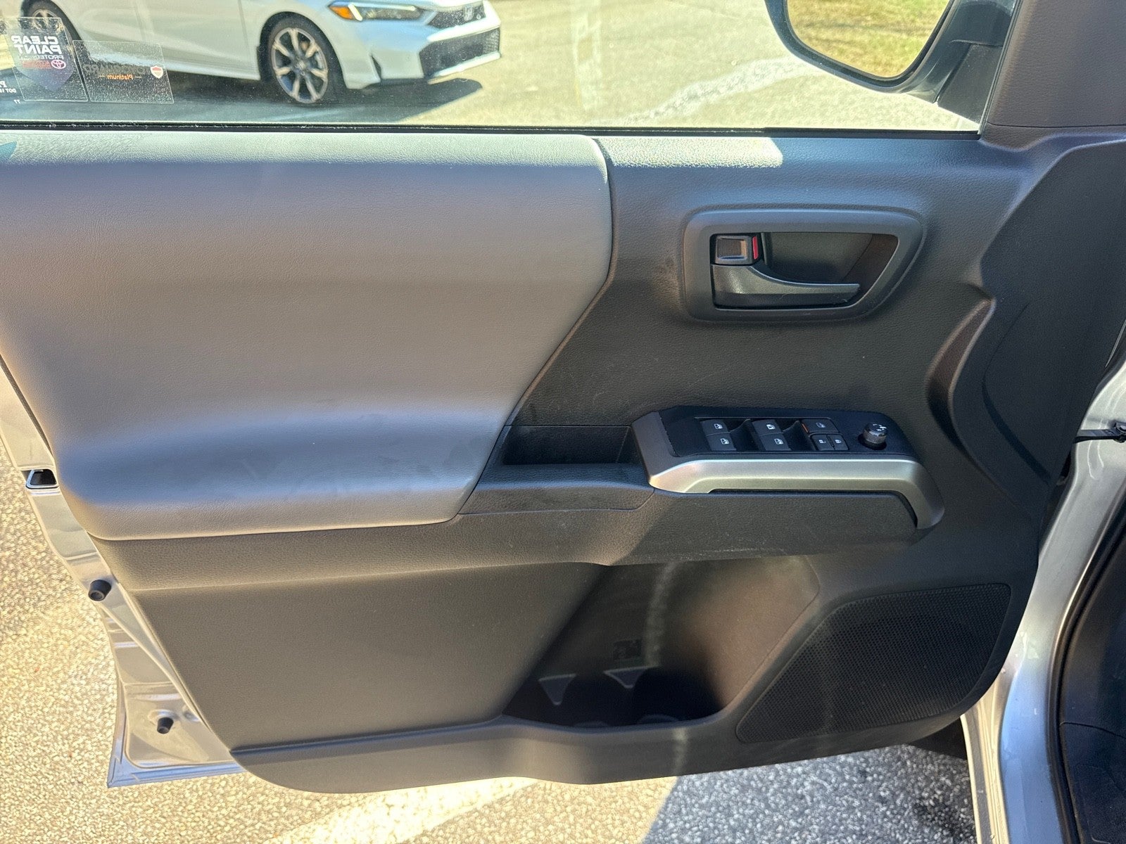 2022 Toyota Tacoma 4WD SR5