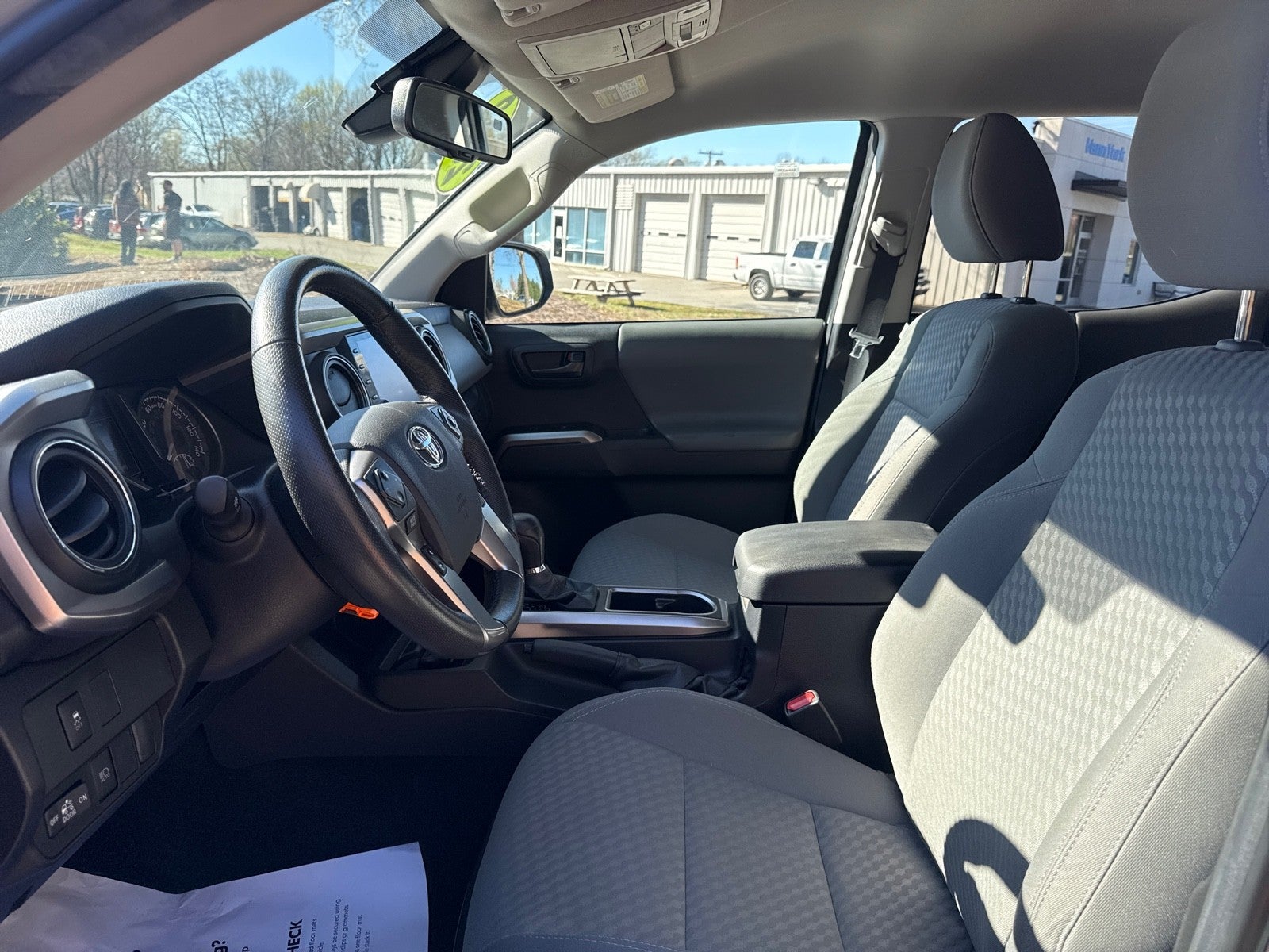 2022 Toyota Tacoma 4WD SR5