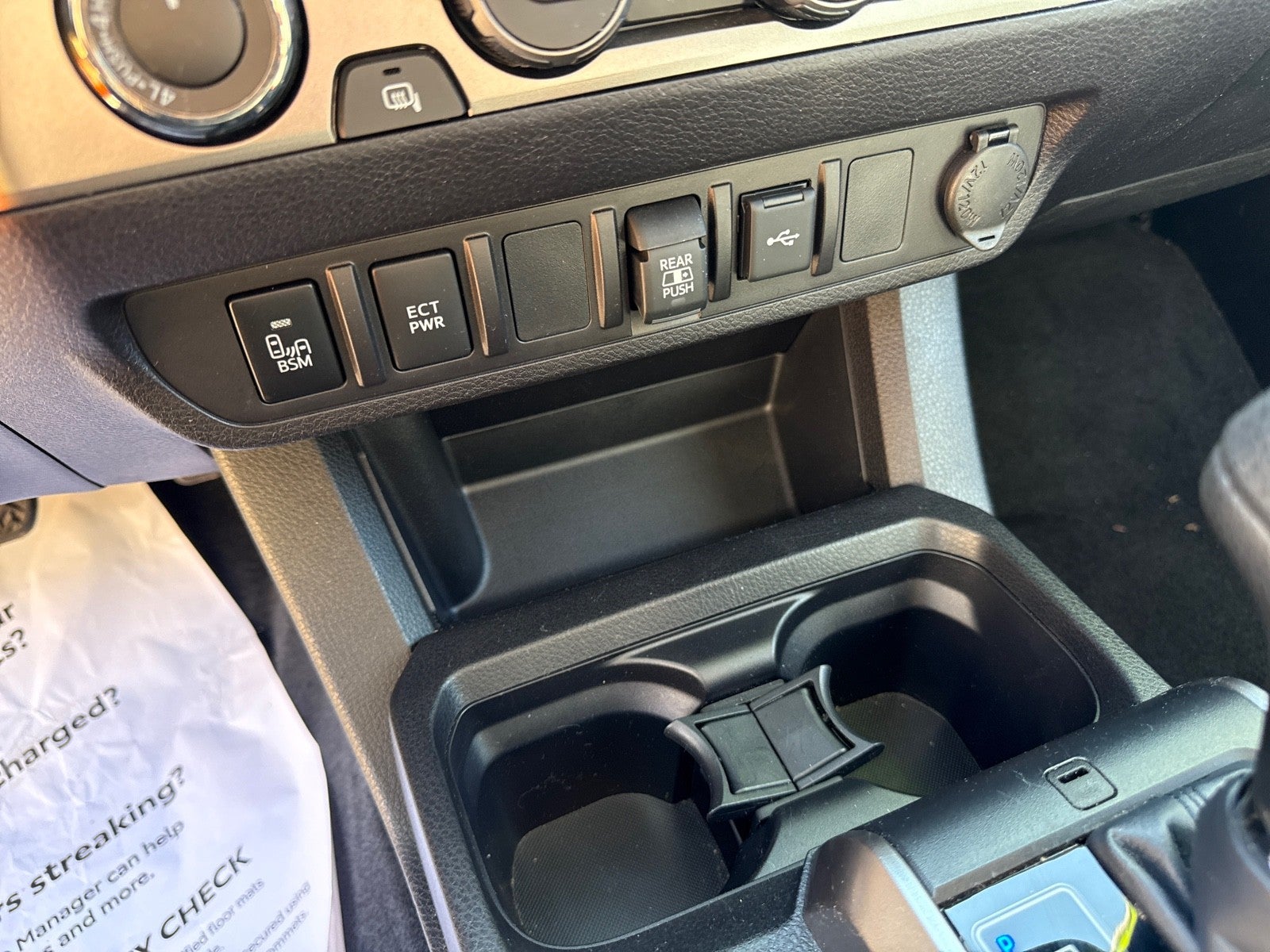 2022 Toyota Tacoma 4WD SR5