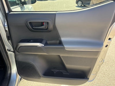 2022 Toyota Tacoma 4WD SR5