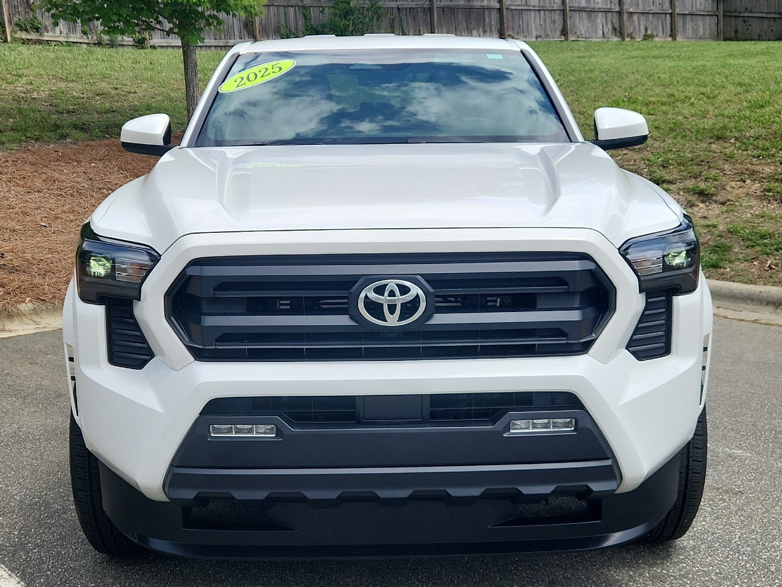 2025 Toyota Tacoma 4WD SR5